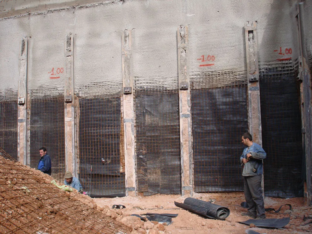 Excavation with staged shoring